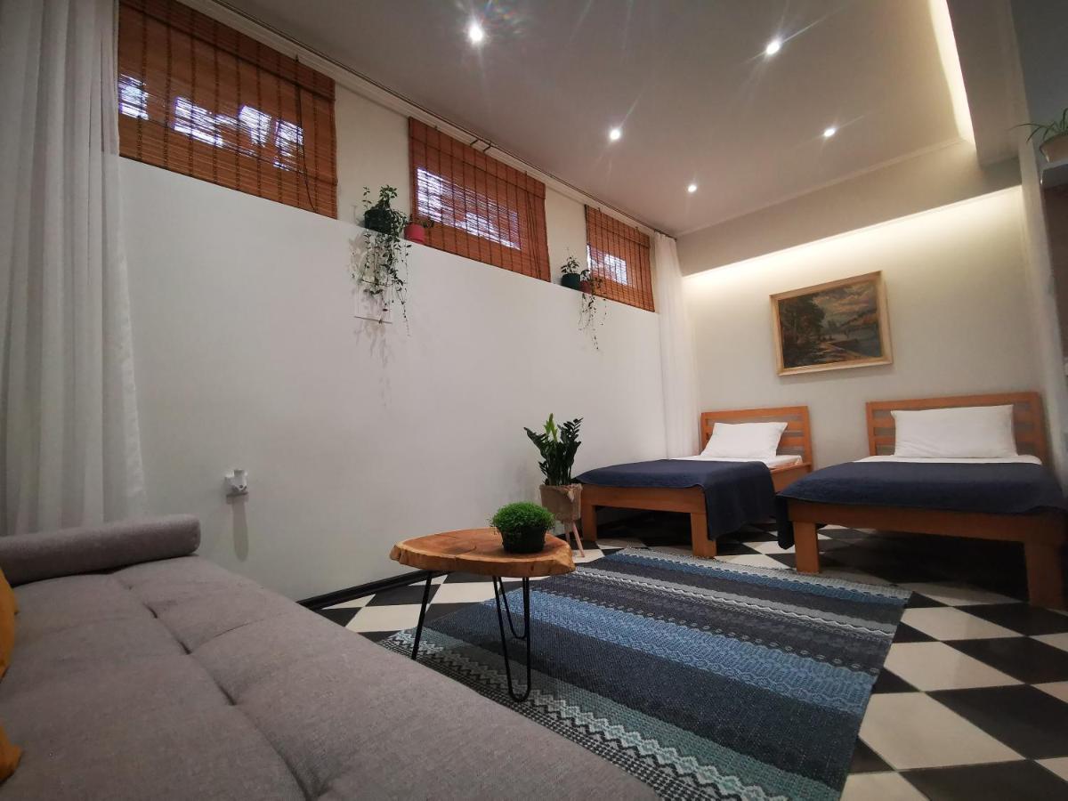 מוסטר Moonrise Apartment מראה חיצוני תמונה