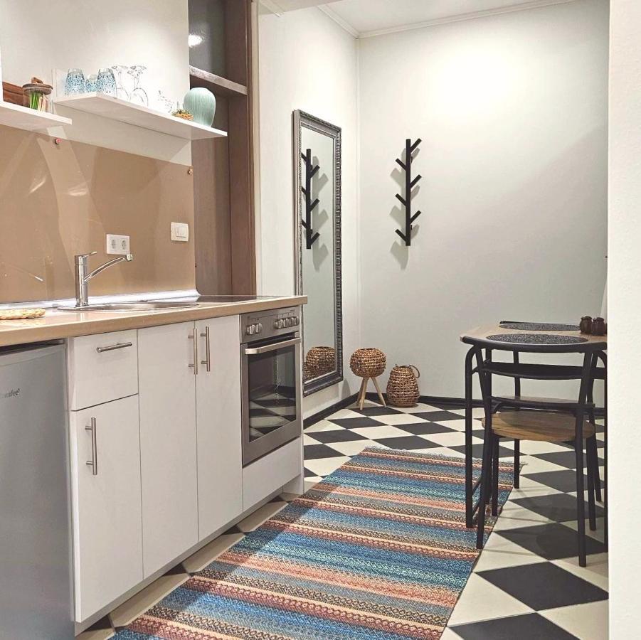 מוסטר Moonrise Apartment מראה חיצוני תמונה