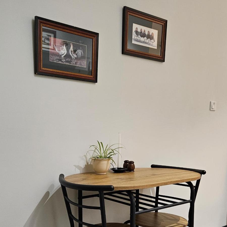 מוסטר Moonrise Apartment מראה חיצוני תמונה